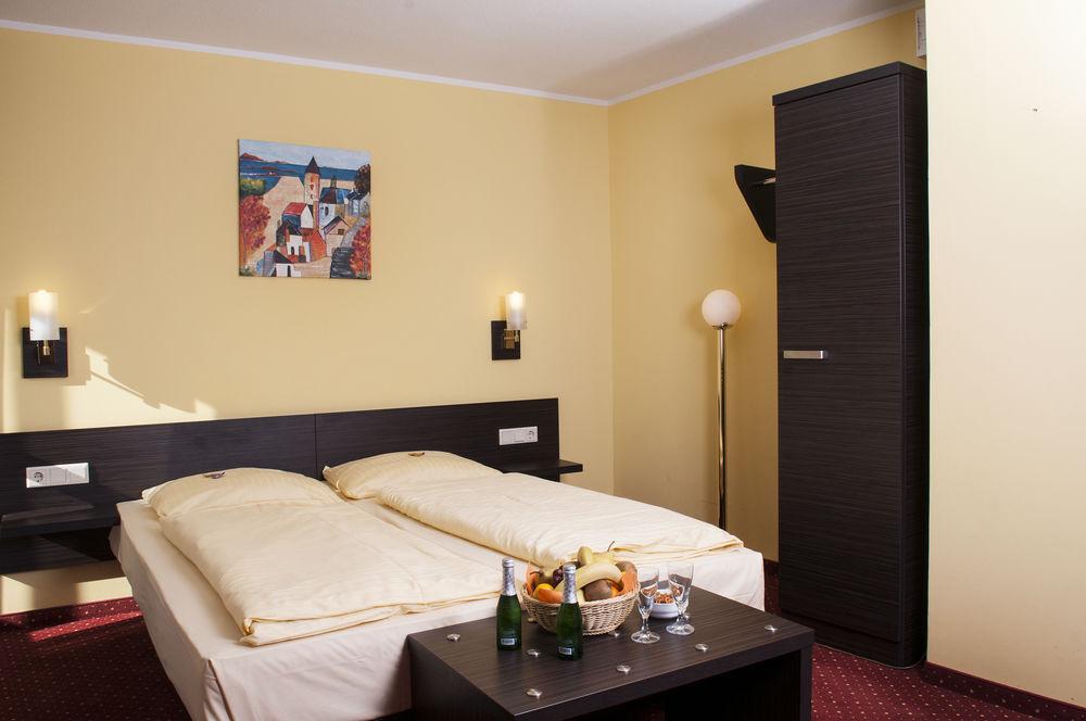Invite Hotel Nuernberg City Exterior foto