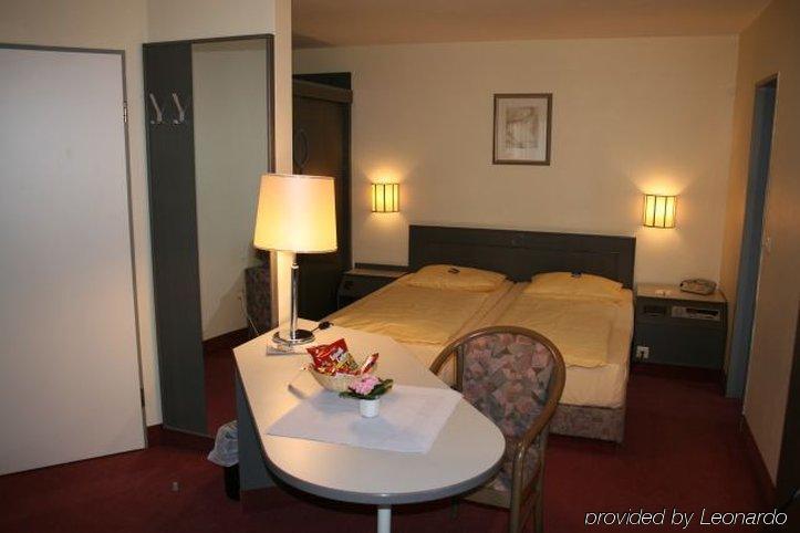 Invite Hotel Nuernberg City Quarto foto